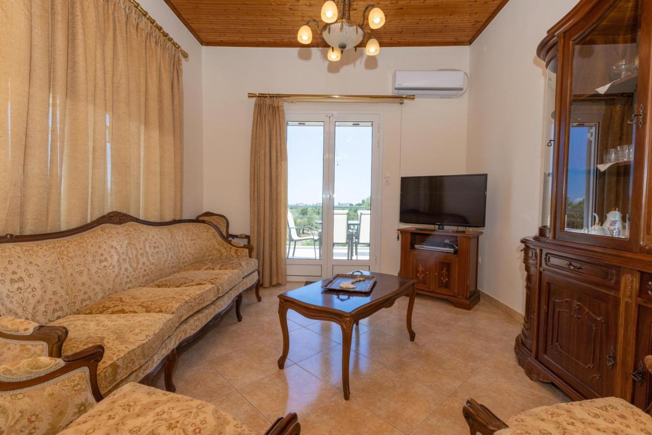 Villa Elaianthos 1 à Gythio Extérieur photo