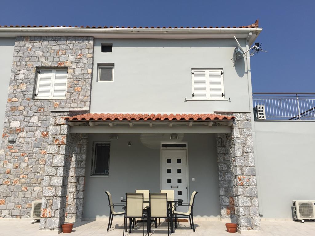 Villa Elaianthos 1 à Gythio Extérieur photo